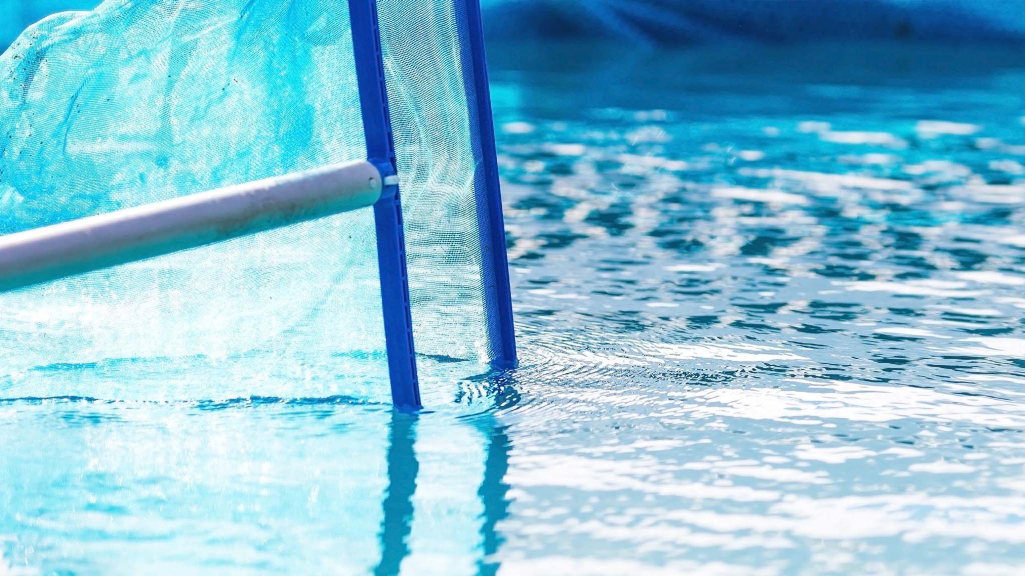 Swimming Pool Net in Pool Water