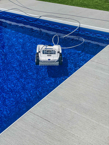 Automatic Polaris Pool Cleaner in Pool Water