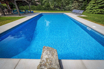 Backyard Pool Design in Manotick: 20x40 Inground Pool for Family Living