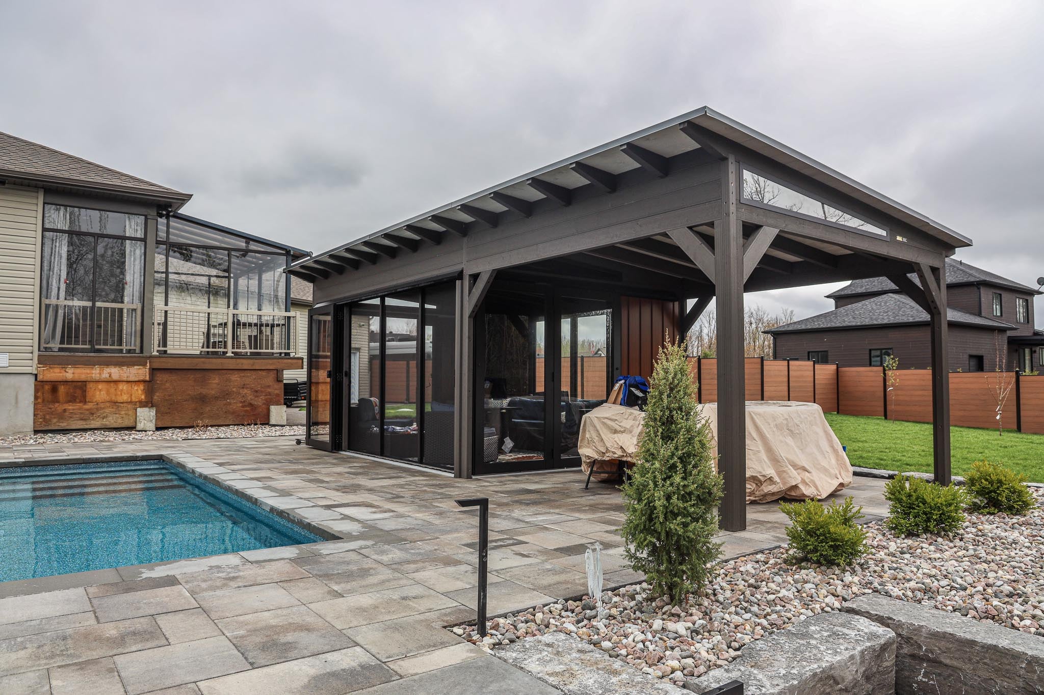 Inground Pool Installation Hawkesbury – Rectangular Interlock Patio